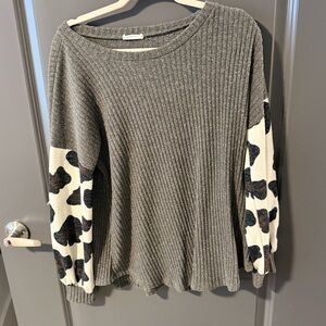 Green Ribbed Knit Blouse with Patterned Sleeves